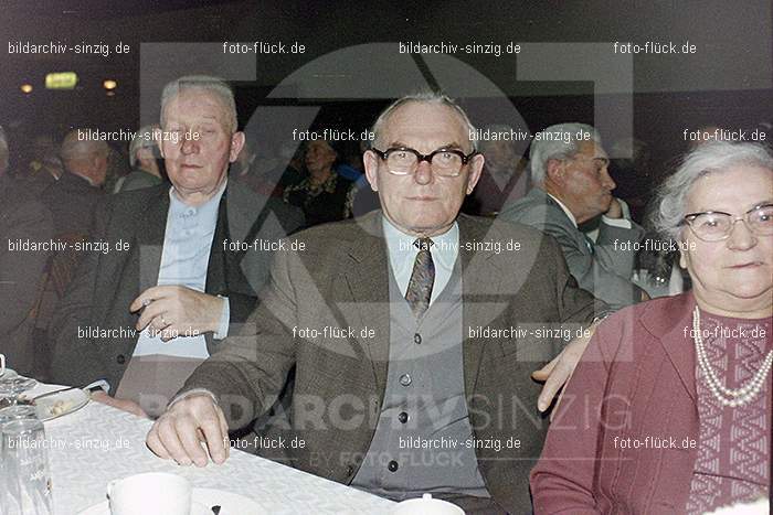1974 Seniorenkaffee im Helenensaal Sinzig: SNHLSN-012817