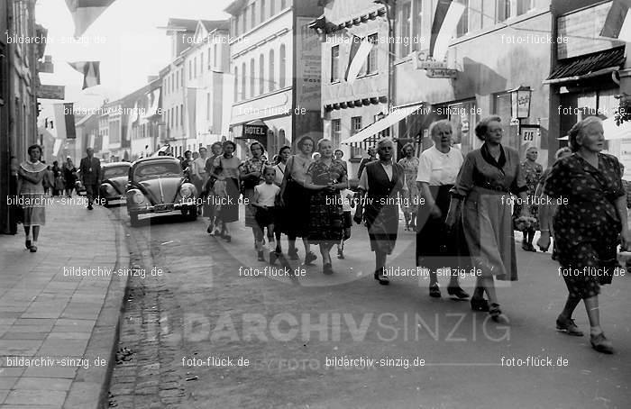 Heiliger Jodokus Wallfahrt nach Langenfeld ca. 1950 – 1975: HLJDWLLNC-001282