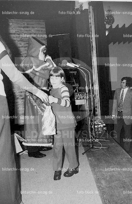 1972 Weihnachtsfeier für die Kinder der Angestellten der Agrob: WHFRKNNGGR-012920