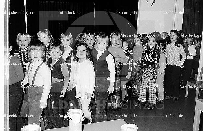 1972 St. Martin im Kath. Kindergarten St. Peter in Sinzig: STMRKTKNSTPTSN-013000