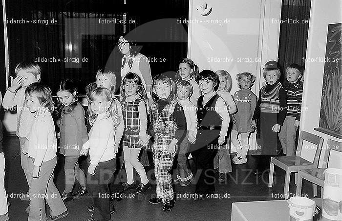 1972 St. Martin im Kath. Kindergarten St. Peter in Sinzig: STMRKTKNSTPTSN-013012