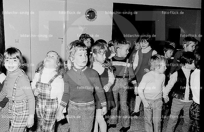 1972 St. Martin im Kath. Kindergarten St. Peter in Sinzig: STMRKTKNSTPTSN-013015