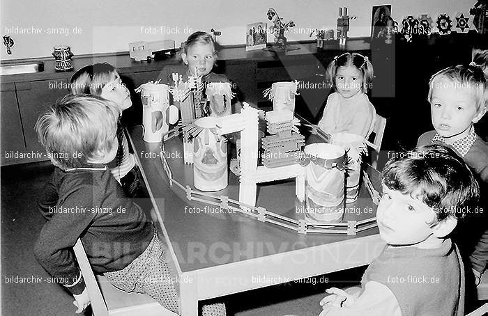 1972 St. Martin im Kath. Kindergarten St. Peter in Sinzig: STMRKTKNSTPTSN-013025
