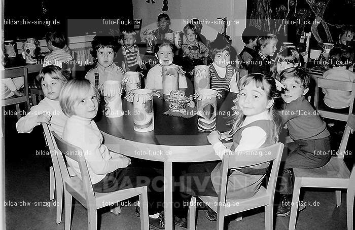 1972 St. Martin im Kath. Kindergarten St. Peter in Sinzig: STMRKTKNSTPTSN-013028