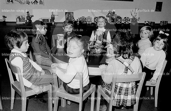 1972 St. Martin im Kath. Kindergarten St. Peter in Sinzig: STMRKTKNSTPTSN-013029