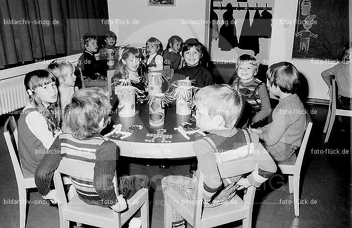 1972 St. Martin im Kath. Kindergarten St. Peter in Sinzig: STMRKTKNSTPTSN-013037