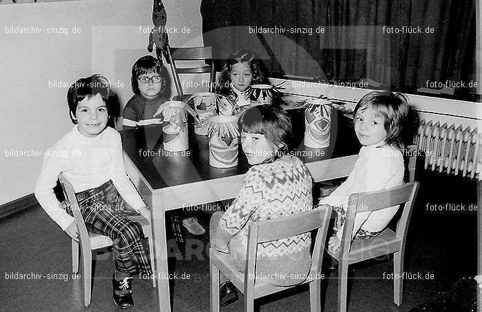1972 St. Martin im Kath. Kindergarten St. Peter in Sinzig: STMRKTKNSTPTSN-013038
