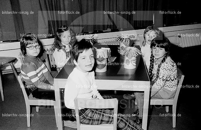 1972 St. Martin im Kath. Kindergarten St. Peter in Sinzig: STMRKTKNSTPTSN-013039