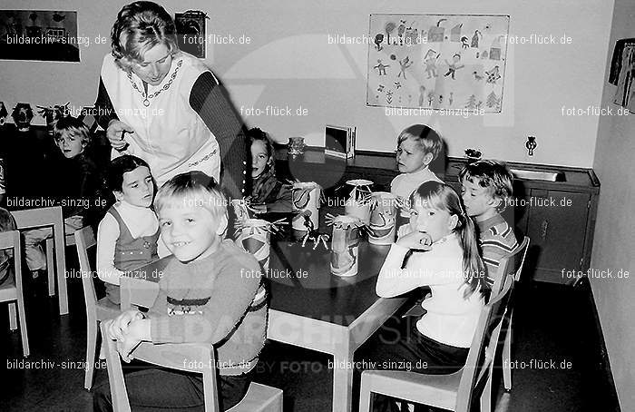 1972 St. Martin im Kath. Kindergarten St. Peter in Sinzig: STMRKTKNSTPTSN-013040