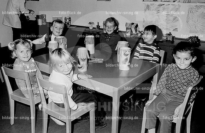 1972 St. Martin im Kath. Kindergarten St. Peter in Sinzig: STMRKTKNSTPTSN-013048