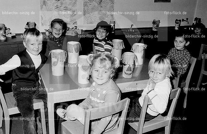1972 St. Martin im Kath. Kindergarten St. Peter in Sinzig: STMRKTKNSTPTSN-013049