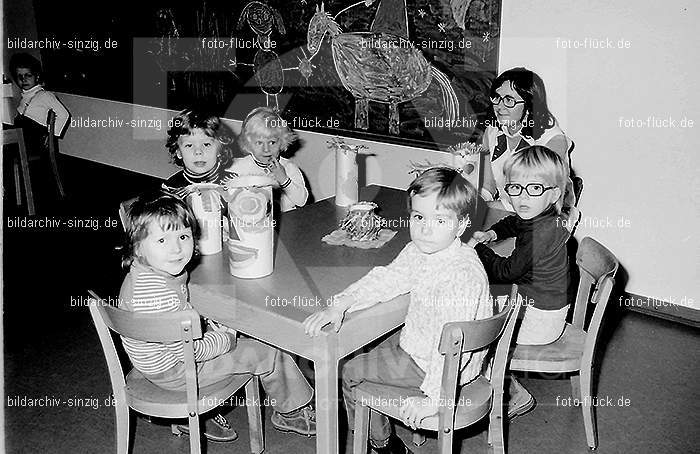 1972 St. Martin im Kath. Kindergarten St. Peter in Sinzig: STMRKTKNSTPTSN-013051