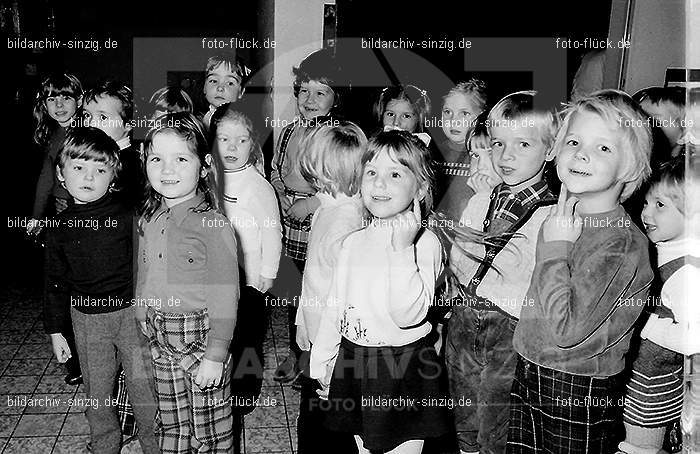 1972 St. Martin im Kath. Kindergarten St. Peter in Sinzig: STMRKTKNSTPTSN-013058