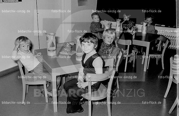 1972 St. Martin im Kath. Kindergarten St. Peter in Sinzig: STMRKTKNSTPTSN-013063