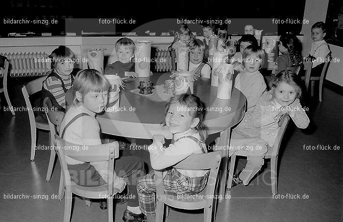 1972 St. Martin im Kath. Kindergarten St. Peter in Sinzig: STMRKTKNSTPTSN-013064