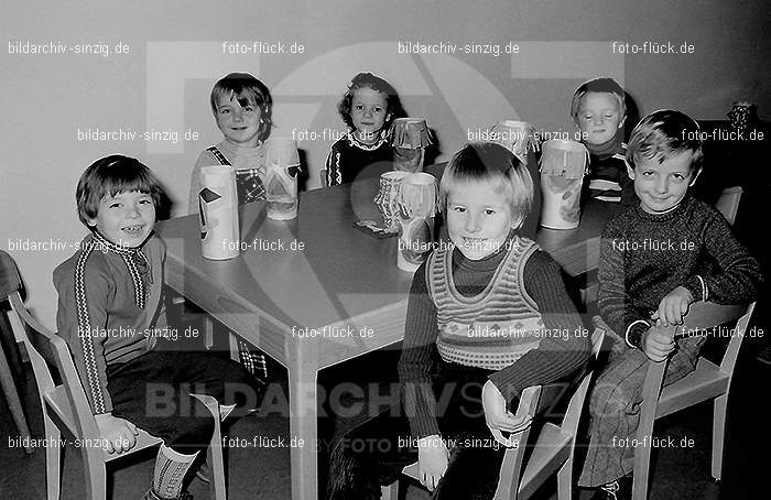 1972 St. Martin im Kath. Kindergarten St. Peter in Sinzig: STMRKTKNSTPTSN-013077