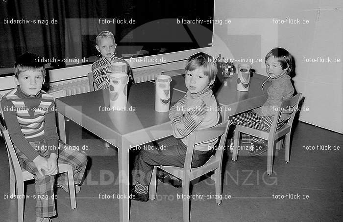 1972 St. Martin im Kath. Kindergarten St. Peter in Sinzig: STMRKTKNSTPTSN-013082