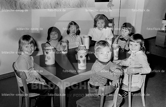 1972 St. Martin im Kath. Kindergarten St. Peter in Sinzig: STMRKTKNSTPTSN-013092