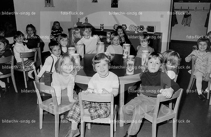 1972 St. Martin im Kath. Kindergarten St. Peter in Sinzig: STMRKTKNSTPTSN-013096