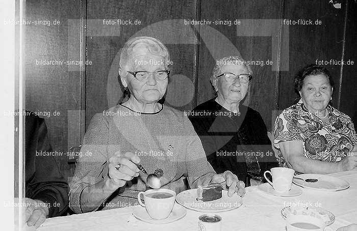 1972 Seniorenkaffee in Sinzig: SNSN-013143