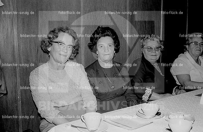 1972 Weiberfastnacht im Helenensaal Sinzig: WBHLSN-013284