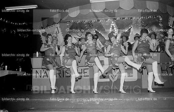 1972 Weiberfastnacht im Helenensaal Sinzig: WBHLSN-013293