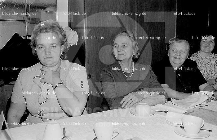 1972 Weiberfastnacht im Helenensaal Sinzig: WBHLSN-013314