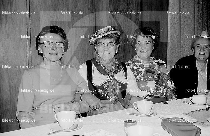 1972 Weiberfastnacht im Helenensaal Sinzig: WBHLSN-013325