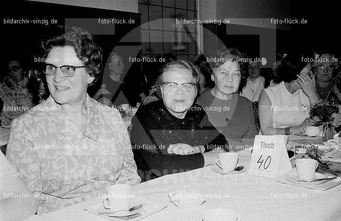 1972 Weiberfastnacht im Helenensaal Sinzig: WBHLSN-013333