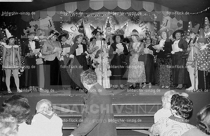 1972 Weiberfastnacht im Helenensaal Sinzig: WBHLSN-013337