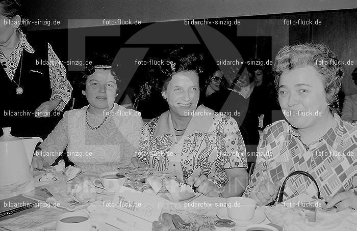 1972 Weiberfastnacht im Helenensaal Sinzig: WBHLSN-013367