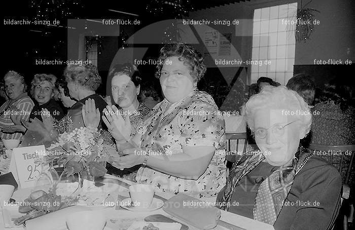 1972 Weiberfastnacht im Helenensaal Sinzig: WBHLSN-013375