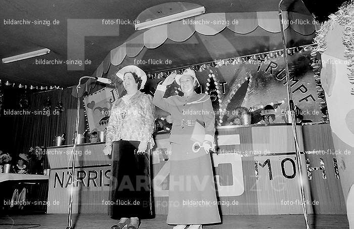 1972 Weiberfastnacht im Helenensaal Sinzig: WBHLSN-013398