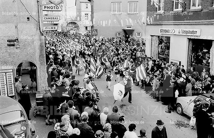 1972 Karnevalsumzug - Veilchendienstag in Sinzig: KRVLSN-013424