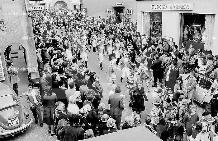 1972 Karnevalsumzug - Veilchendienstag in Sinzig: KRVLSN-013430