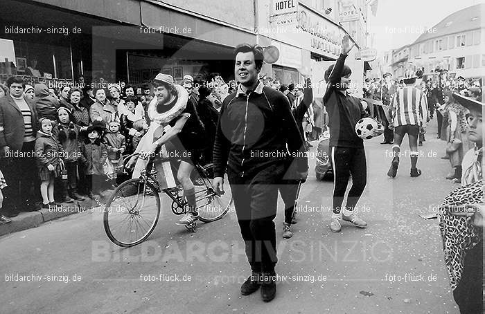 1972 Karnevalsumzug - Veilchendienstag in Sinzig: KRVLSN-013489