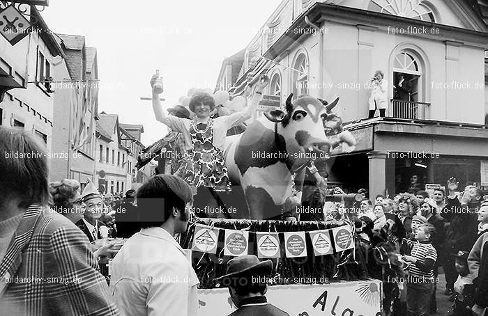 1972 Karnevalsumzug - Veilchendienstag in Sinzig: KRVLSN-013505