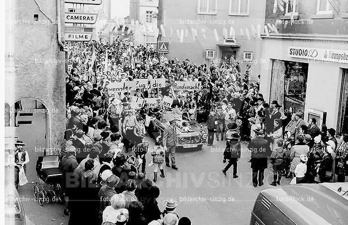 1972 Karnevalsumzug - Veilchendienstag in Sinzig: KRVLSN-013528