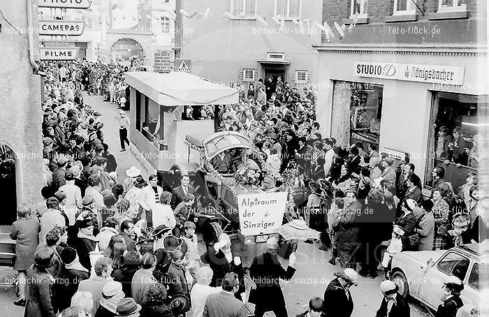 1972 Karnevalsumzug - Veilchendienstag in Sinzig: KRVLSN-013557