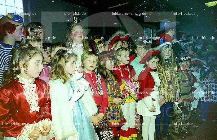 1972 Kinderkarneval des TV 08 ( Turnverein ) in Sinzig: KNTVTR-013560