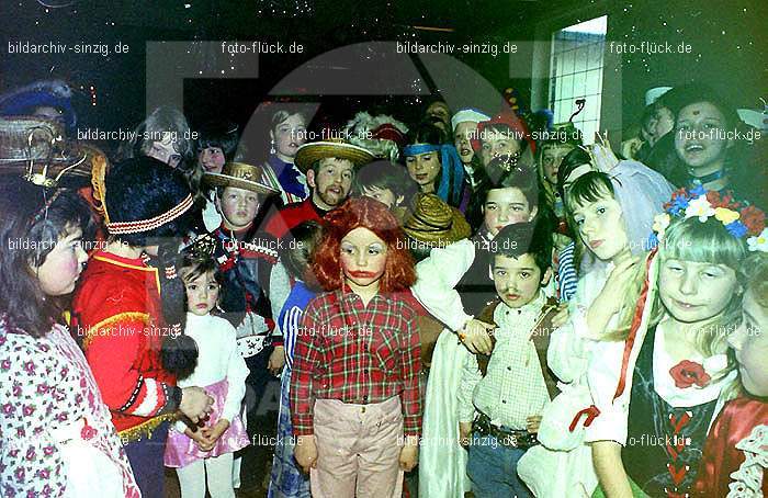 1972 Kinderkarneval des TV 08 ( Turnverein ) in Sinzig: KNTVTR-013562