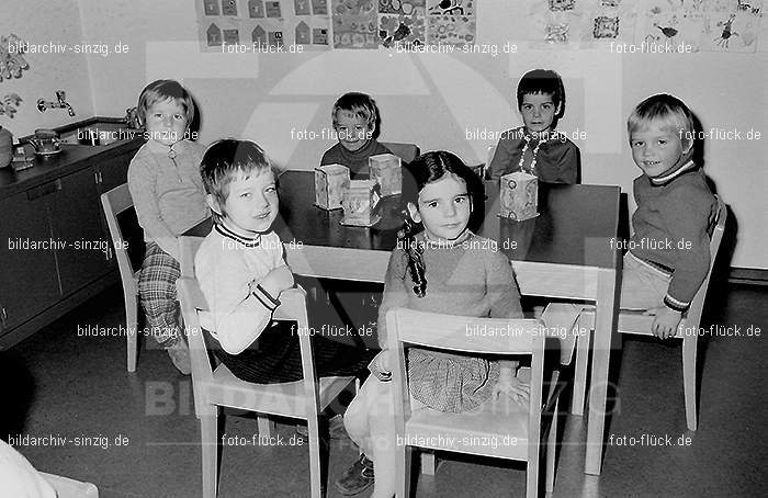 1971 Sankt Martin im Kath. Kindergarten St. Peter Sinzig: SNMRKTKNSTPTSN-014099