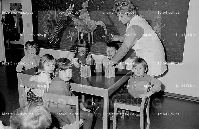 1971 Sankt Martin im Kath. Kindergarten St. Peter Sinzig: SNMRKTKNSTPTSN-014102