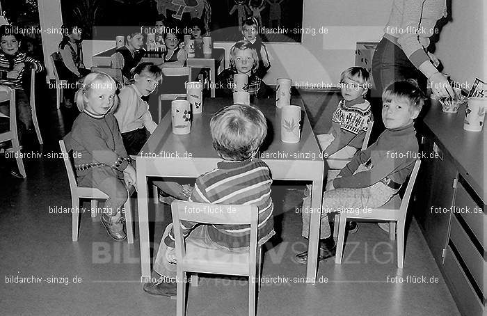 1971 Sankt Martin im Kath. Kindergarten St. Peter Sinzig: SNMRKTKNSTPTSN-014116