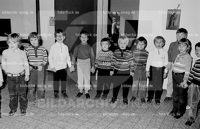 1971 Sankt Martin im Kath. Kindergarten St. Peter Sinzig: SNMRKTKNSTPTSN-014146