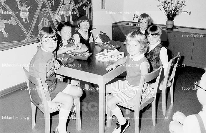 1971 Mai - Kath. Kindergarten St. Peter in Sinzig: MKTKNSTPTSN-014171