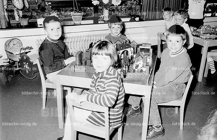 1971 Mai - Kath. Kindergarten St. Peter in Sinzig: MKTKNSTPTSN-014174