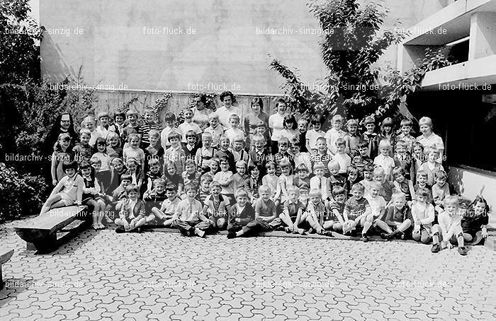 1971 Mai - Kath. Kindergarten St. Peter in Sinzig: MKTKNSTPTSN-014180