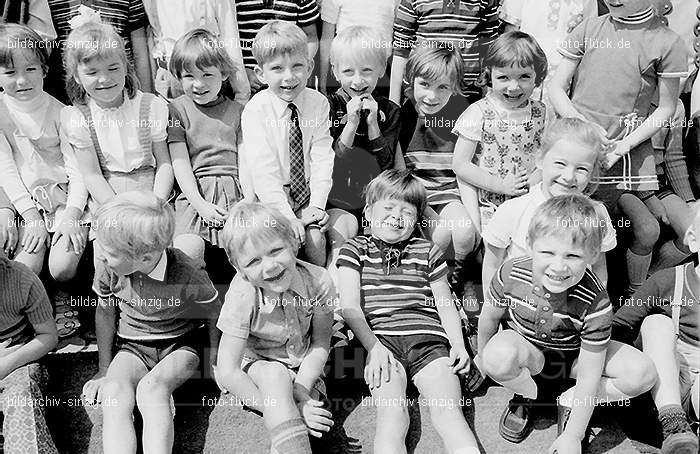 1971 Mai - Kath. Kindergarten St. Peter in Sinzig: MKTKNSTPTSN-014184