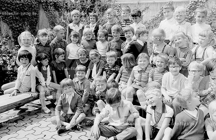 1971 Mai - Kath. Kindergarten St. Peter in Sinzig: MKTKNSTPTSN-014191